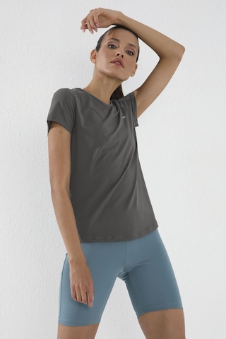 Koyu Gri Basic Kısa Kol Standart Kalıp O Yaka Kadın T-shirt - 97144 Koyu Gri