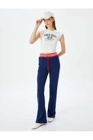 Koton Kolej Baskılı Slim Fit Bisiklet Yaka Kolsuz Crop Tişört Ekru 5sal10182ık Ekru