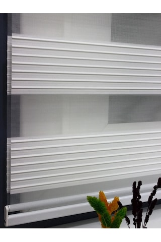 Ekru Mat Beyazı Geniş Pliseli Zebra Stor Perde Etek Dilimli Alüminyum Kasa Metal Ayak Beyaz