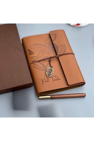 Kişiye Özel İsim Yazılı Yaprak Desenli Deri Defter Ve Kalem Hediye Seti Kahverengi