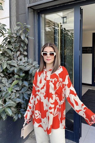 Kadın Kırmızı Uzun Kol, Arkası Pliseli, Salaş Dökümlü, Viskon Gömlek Kırmızı