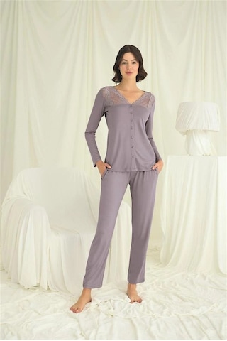 Online Kapsulavm Avm Alışveriş Kapsulavm Yakası Kolu Ve Omzu Dantelli Boydan Düğmeli Pijama Takımı Gri