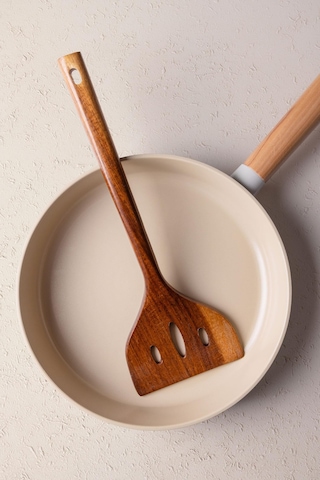 The Mia Natura Akasya Delikli Spatula 34x10 Cm Ahşap