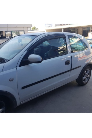 Corsa C Van Mügen Cam Rüzgarlığı 2000-2006 Arası Ön İki Camlar