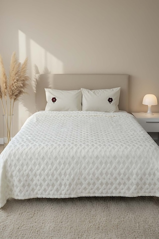 Leona Jakarlı Raşel Geometrik Çift Kişilik Punch Yatak Örtüsü Krem
