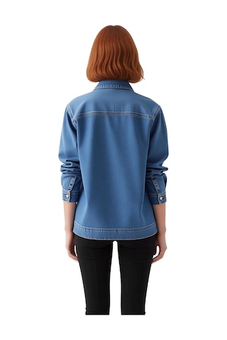 Ersefa Kadın Düz Renk Denim Oversize Gömlek Fermuar Detaylı Ve Şıklık Gü Mavi