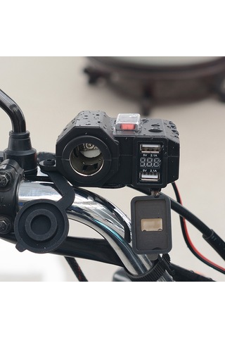 Xindoker Motorsiklet İçin Usb Şarj Cihazı, Voltmetreli Ve Çakmaklık Girişli, Su Geçirmez, Çift Usb Portlu, Kolay Kurulum.