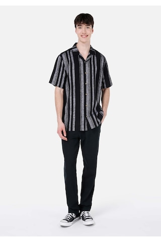 Colin's Colins Regular Fit Shirt Neck Çizgili Erkek Siyah Kısa Kol Gömlek Cl1069245 Q1.v1 Blk Siyah
