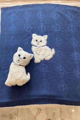 Oyuncak Hediyeli Bebek Triko Battaniye 90x90 Cm Lacivert Lacivert