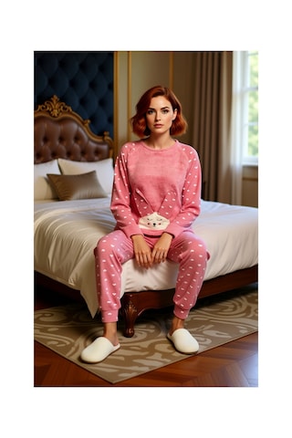 Frm Kadın Kalpli Polar Pijama Seti Ve Göz Bandı Hediyeli Fonksiyonel Pudra