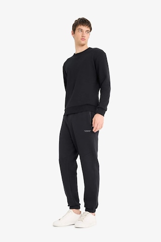 Defacto Regular Fit Beli Bağcıklı Fermuar Cepli Eşofman Altı Y5511az25aubk81 Siyah