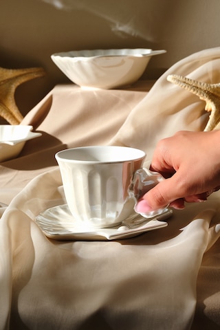 Karaca İstiridye Tabaklı Çay Fincanı 200 Ml Kırık Beyaz
