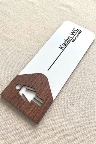 Kadın Wc Kapı Tabelası Mdf Tuvalet Yönlendirme Levhası 19x7 Cm Çift Katmanlı