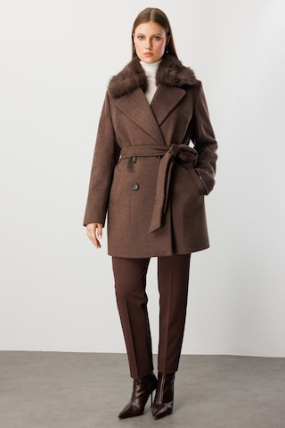 Ekol Kadın Büyük Beden Yakası Kürklü Kaban 6333 Kahverengi Kahverengi