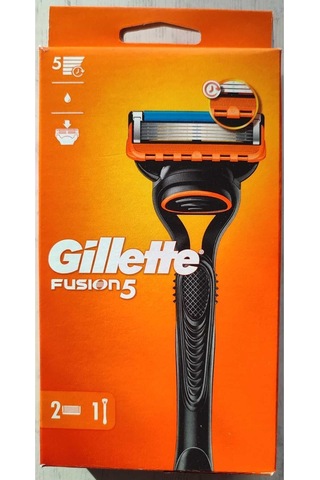 Gillette Fusion5 Tıraş Makinesi + Tıraş Jeli 200 ML