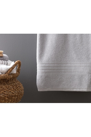 Madame Coco Stripe Armürlü Banyo Havlusu