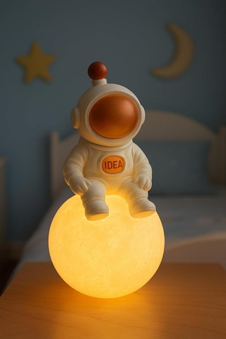 Işık Kasabası 22 Astronot Led Gece Lambası Sarı