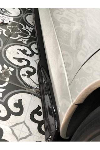 Bmw E90 Marşpiyel Lipi Flaplı Parlak  Siyah