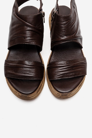 Luvishoes Lunas Kahverengi Hakiki Deri Yandan Fermuarlı Kadın Sandalet Kahverengi