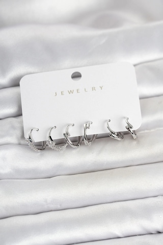 Pirinç Gümüş Renk Botega Model Kadın Küpe Seti Çok renkli Pirinç Gümüş Renk Botega Model Kadın Küpe Seti Çok renkli