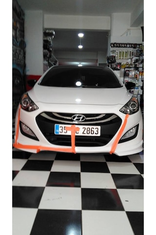 Hyundai i30 Ön Ek  (Plastik)