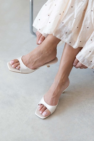 Wolk Shoes Jordy Kadın Topuklu Saten Sandalet Bej