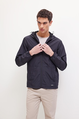 DeFacto Su İtici Slim Fit Dar Kesim Kapüşonlu Fermuarlı Mevsimlik Baharlık Mont C5821AX25SPBK27