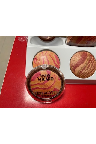 Madam Milano Allık Terracota 01