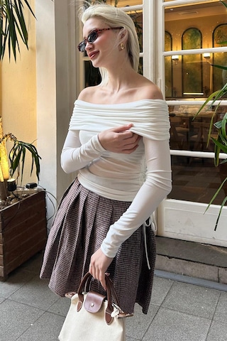 Madmext Beyaz Büzgülü Kayık Yaka Kadın Bodysuit Mg2250 Beyaz
