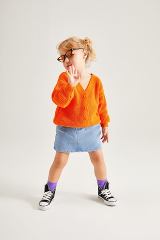 Kız Çocuk Turuncu Triko Hırka V Yaka Düğmeli + Kot - Denim Etek Kombin Turuncu