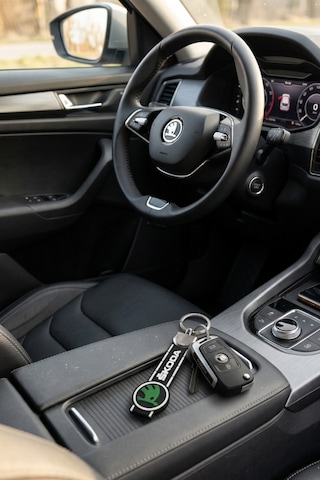 Skoda Uyumlu Silikon Araç Anahtarlık - Dayanıklı & Şık Oto Anahtarlığı