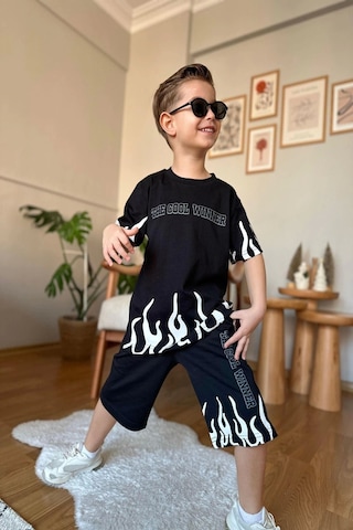 Yeni Sezon Alev Desenli Siyah Renk Erkek Çocuk Şortlu Takım Siyah