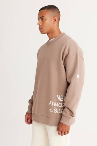 AC&Co / Altınyıldız Classics Erkek Bej Oversize Fit Bol Kesim İçi Polarlı Pamuklu Baskılı Sweatshirt Bej