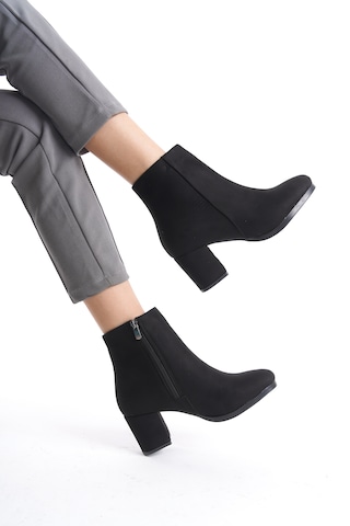 Kadın Liva Düz Topuklu Kısa Bot Siyah Süet