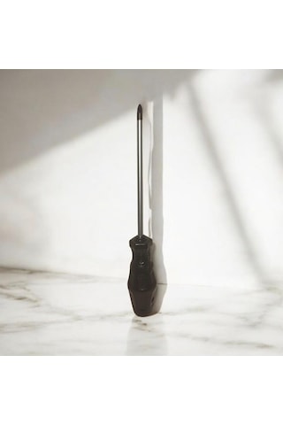 Yıldız Tornavida Siyah Saplı Yıldız Uçlu 6x150 Mm Mıknatıslı