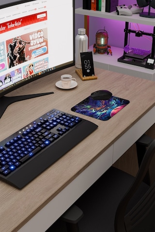 Dijital Evrende Köpek Ve Adam V4 22x18 Gaming Kauçuk Kaymaz Taban Mouse Pad Fare Altlığı