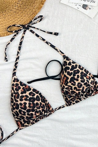 Kadın Leopar Desenli Ve Siyah Minimal Kesim Üçgen Bikini Üstü Çok Renkli