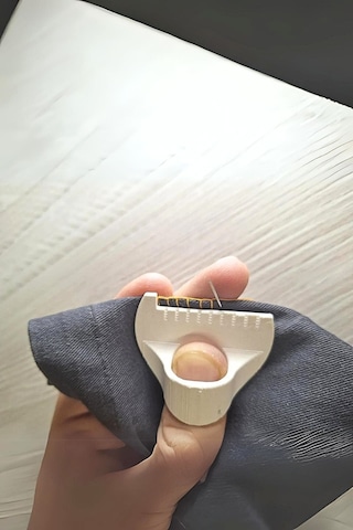 Pratik Dikiş Aparatı, İğne Aparatı