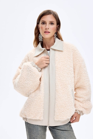 Quzu Bej Kadın Ceket Kbn01145 Bej