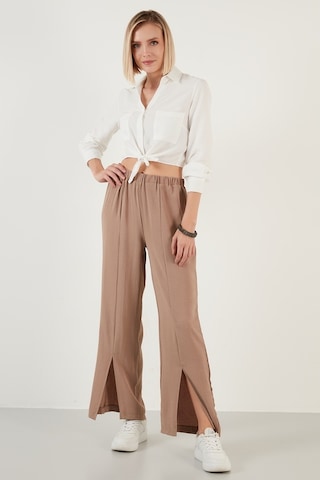 Lela Elastik Bel Bantlı Yırtmaçlı Rahat Kesim Bayan Pantolon 6057038 Vizon