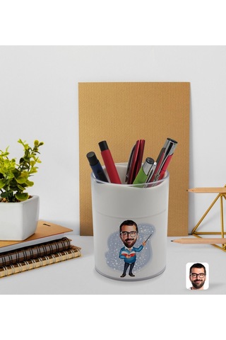 Bk Gift Kişiye Özel Erkek Öğretmen Karikatürlü Beyaz Akrilik Kalemlik - Model 2