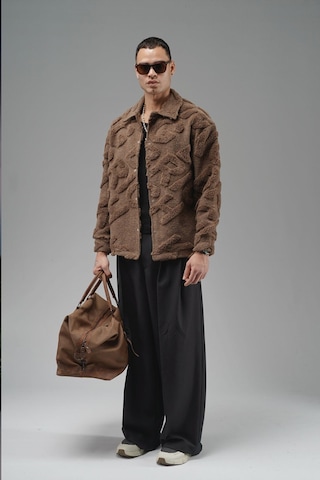 Oversize Önü Çıtçıt Kapamalı Astarsız Ve Cepsiz Peluş Ceket Kahverengi