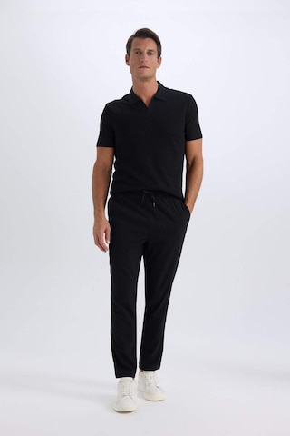 DeFacto Relax Fit Rahat Kesim Düz Paça Krinkıl Yazlık Kumaş Pantolon C3930AX25SPBK27