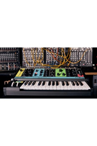 Moog Grandmother Semi-modüler Analog Synthesizer