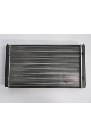 Volkswagen Golf 3 92/98 Su Radyatörü Tek Fanlı Tip 1.4/1.6 525x300 Klimasız