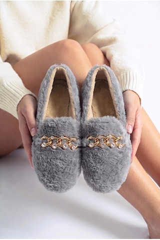 Nmoda Kadın Peluş Panduf Gold Zincir Taşlı Aksesuarlı Kapalı Loafer Yumuşak Tabanlı Kışlık Rahat Babet Gri