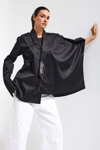 it's basic Kadın Siyah Renk Oversize Tasarım Gömlek