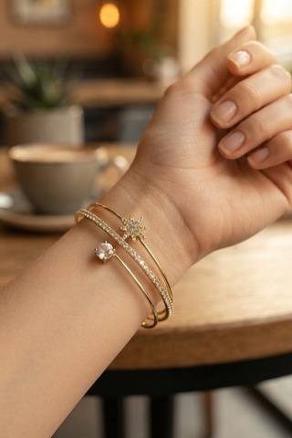 Kutup Yıldızı Model Gold Renk Zirkon Taşlı Kadın Bileklik - Lisinya