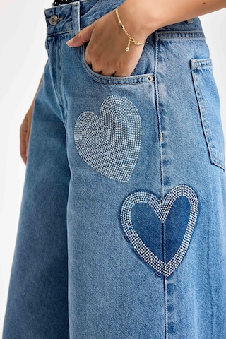 it's basic Kadın Kot Rengi 2s54 Parlak Taşlı Kalp Detaylı Bol Kesim Tasarım Denim Jean Mavi