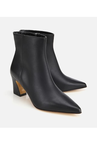 Hotiç Kadın Deri Siyah Sivri Burunlu Bilekte Topuklu Bot 01boh312690a100 01boh312690a100 Siyah